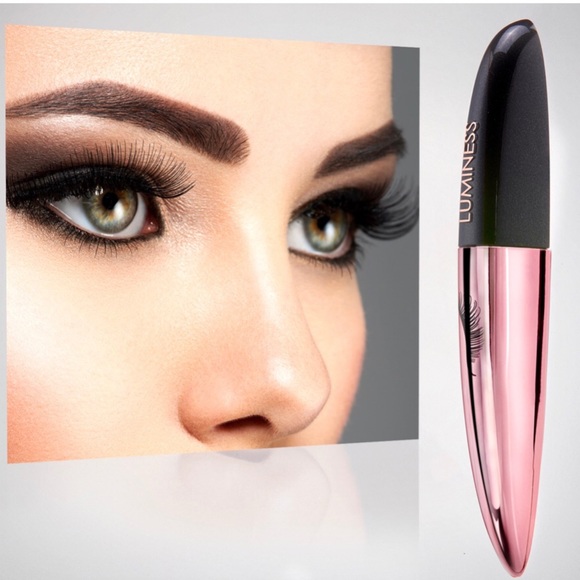 🐝• Distraction Mascara In Black -Luminess Beauty - Picture 2 of 6